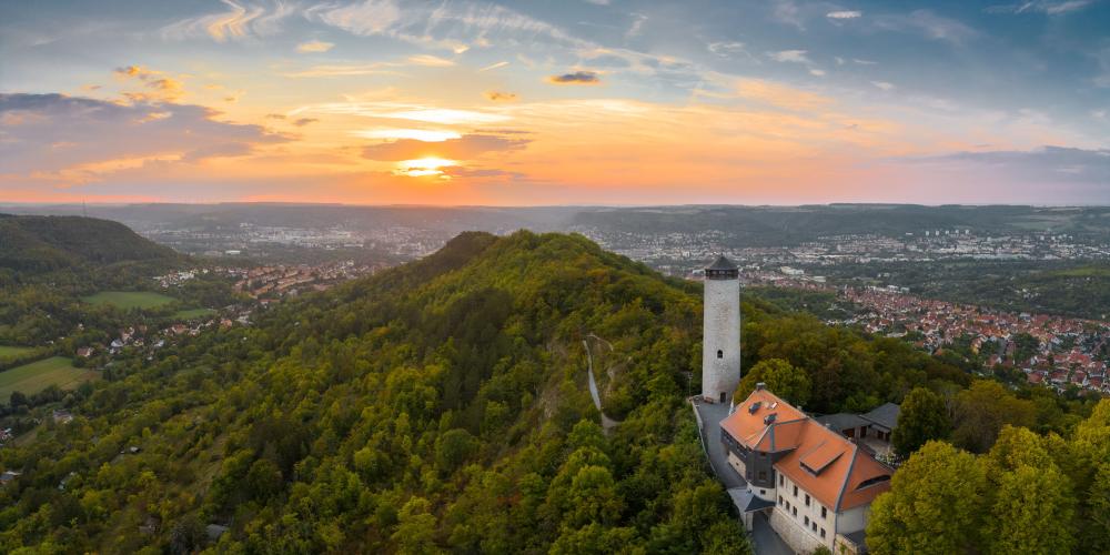 Jena in Abendstimmung mit Fuchsturm